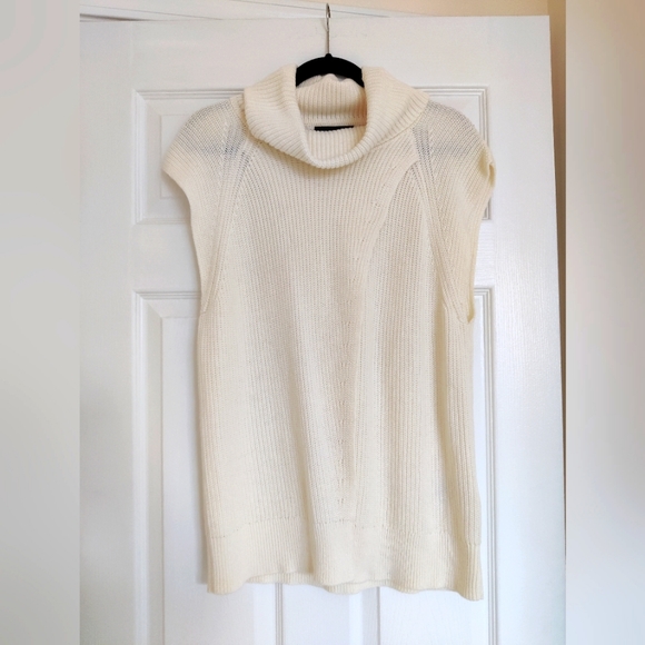 Banana Republic Split Front Sleeveless Sweater - Picture 2 of 5